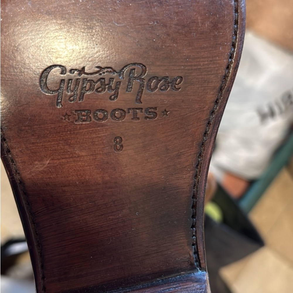 Red and Brown Heeled Boots with Decorative Crosses - Picture 4 of 4